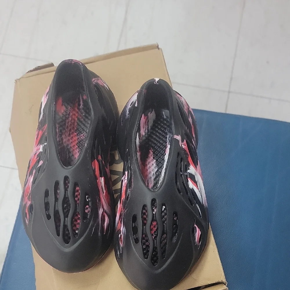 Kids Black and Red Slip-On Shoes - Picture 5 of 6